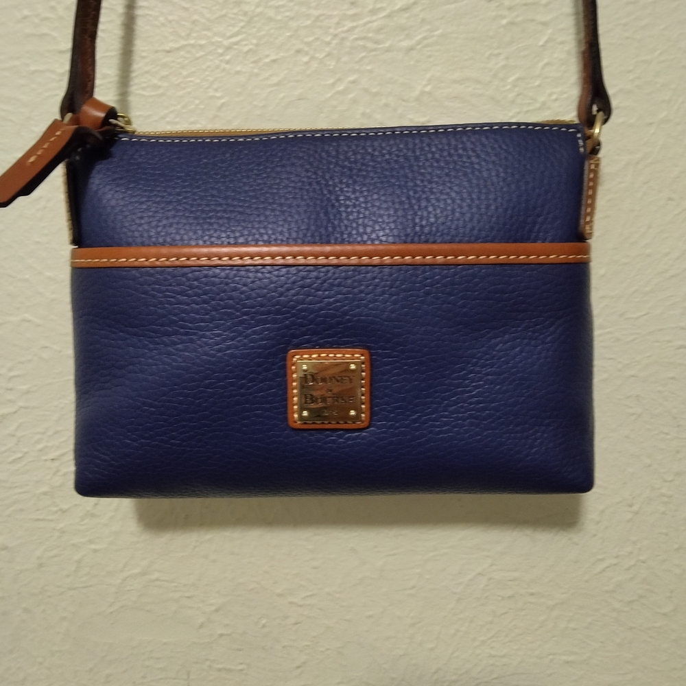 Dooney & Bourke Navy Blue Pebbled Leather Crossbody Bag with Tan Trim EUC